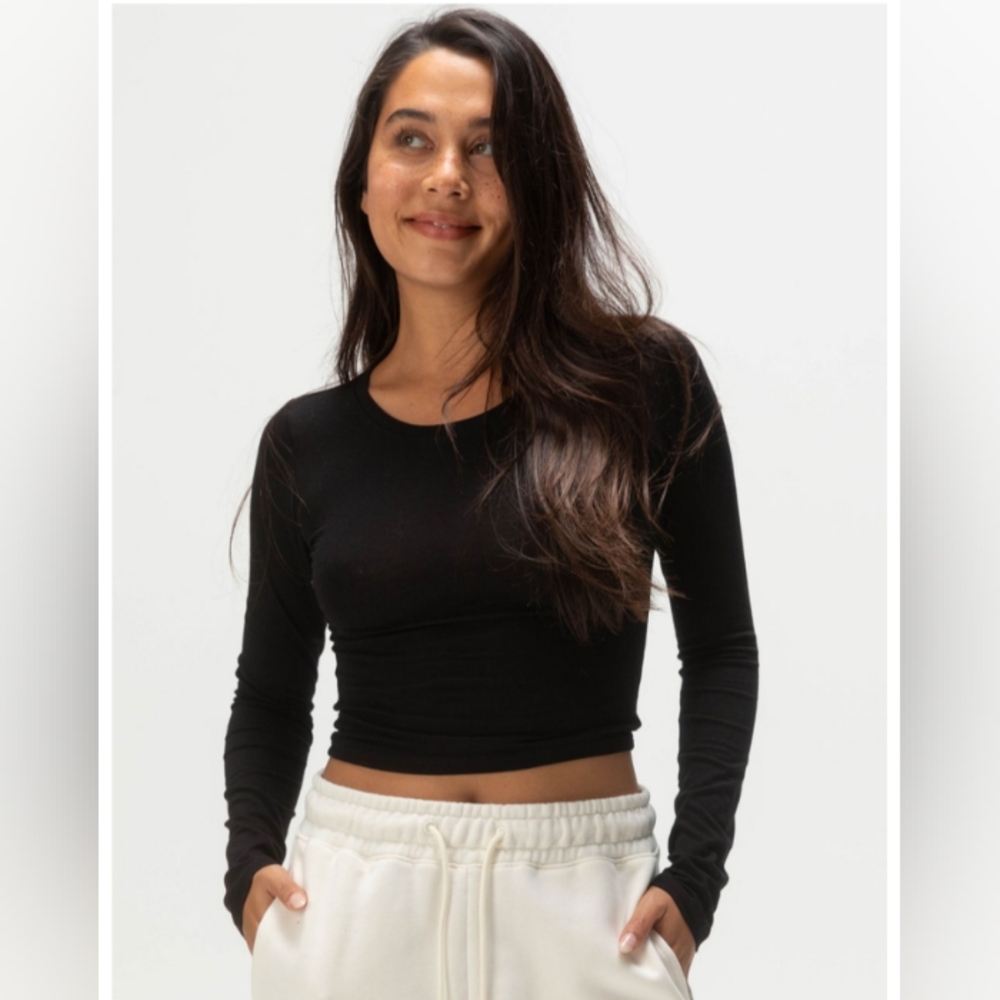 Tilly's Long Sleeve Crop Top-L (First like SMALL-Slughtly Cropped)